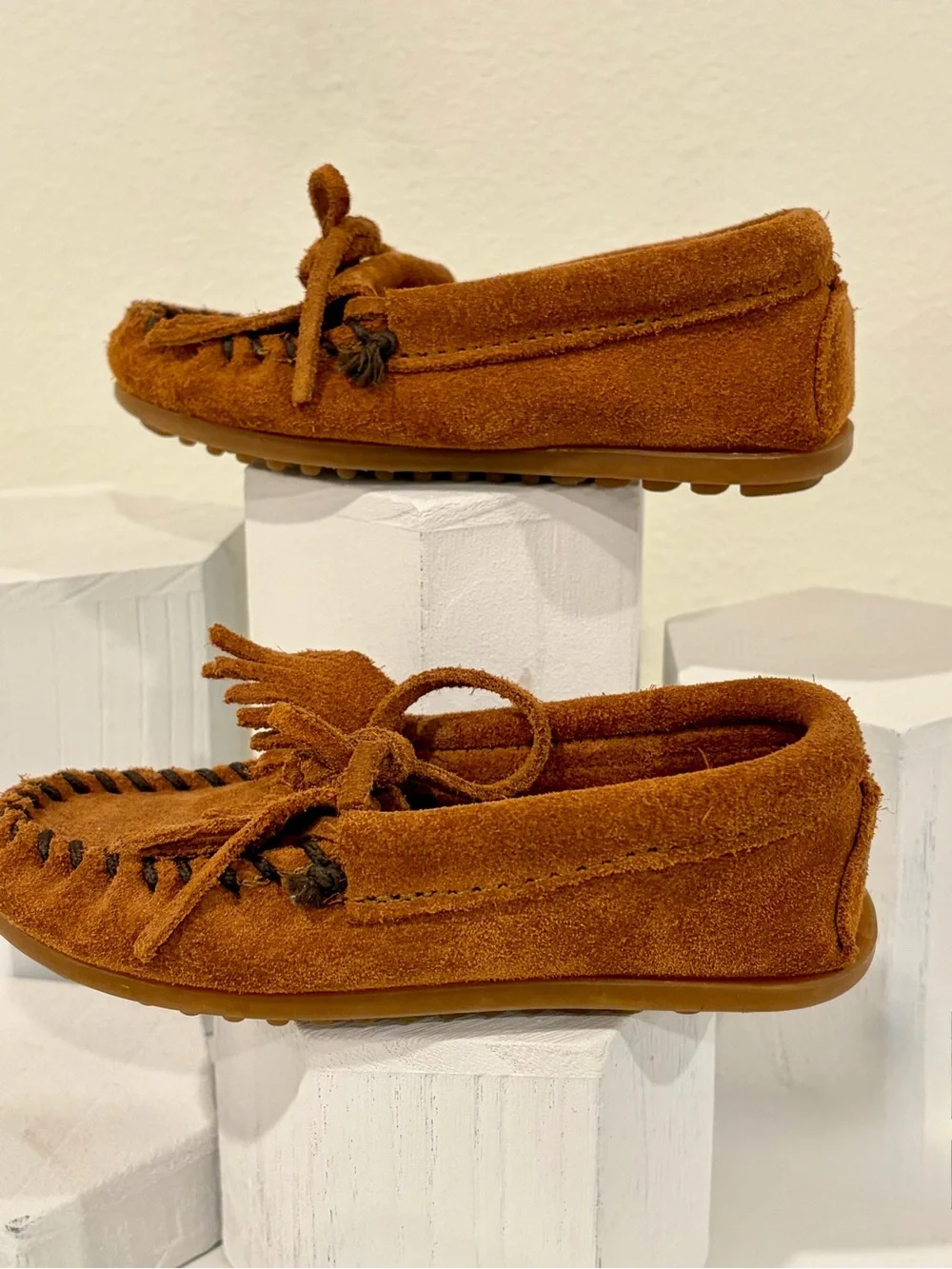 Authentic Minnetonka toddler size 8 Suede Fringe Moccasins - Cognac Brown
